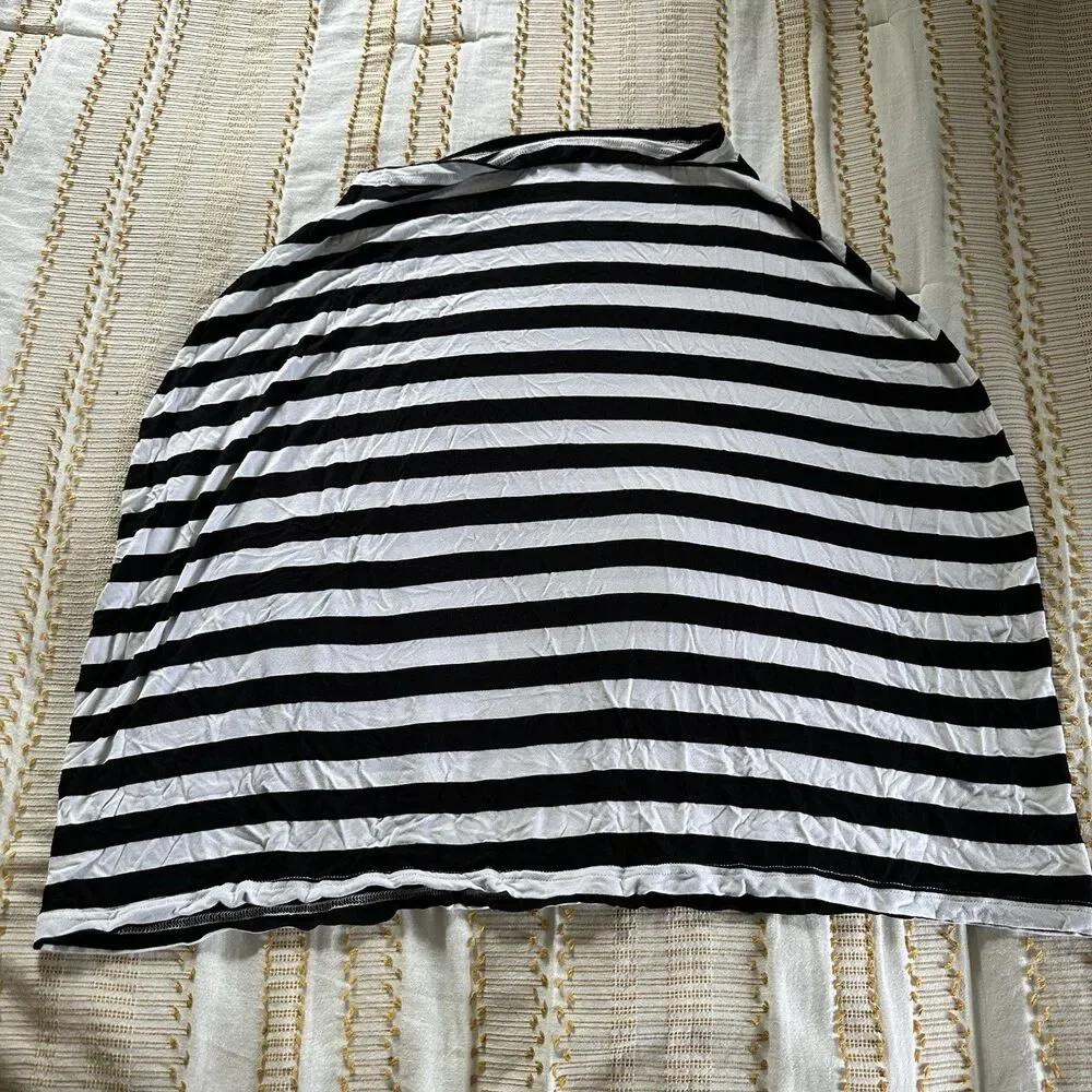 Itzy Ritzy Mom Boss 4-in-1 Nursing & Car Seat Cover Black/White